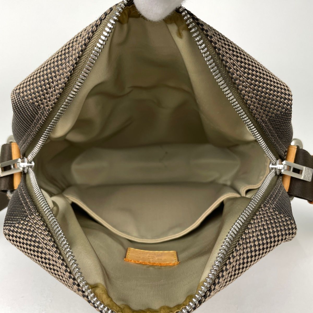 Louis Vuitton Shoulder Bag Damier Geant Tail — view 9