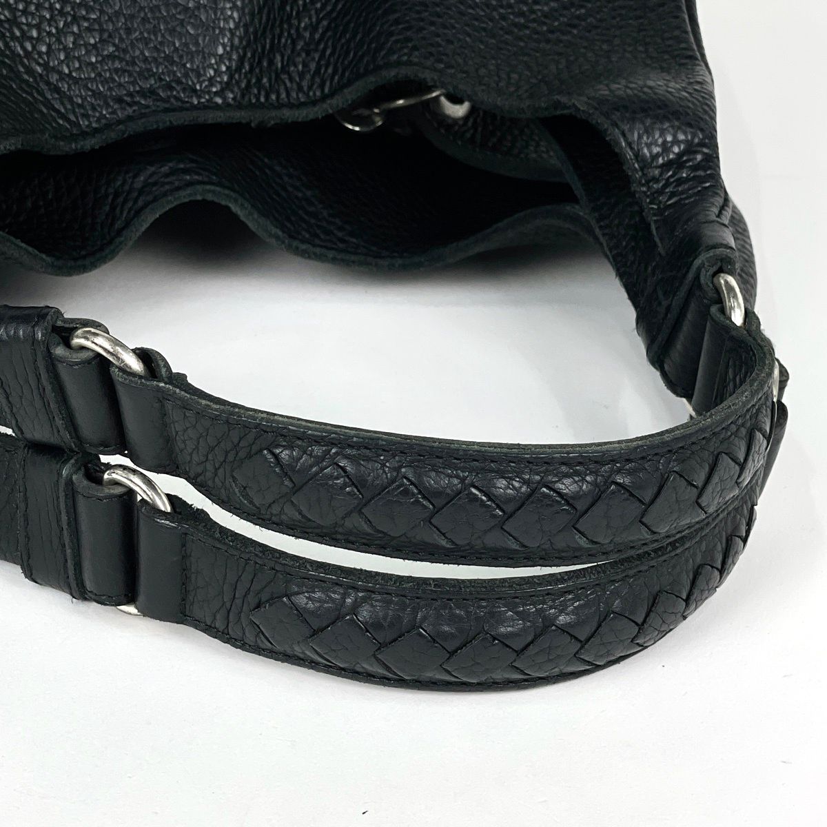 Bottega Veneta Intrecciato Shoulder Bag Leather Black — view 6