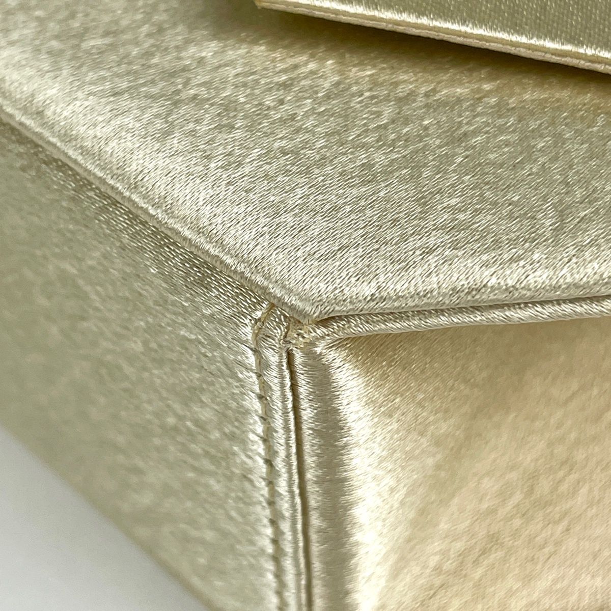 Saint Laurent Ribbon Shoulder Bag Satin Cream — view 3