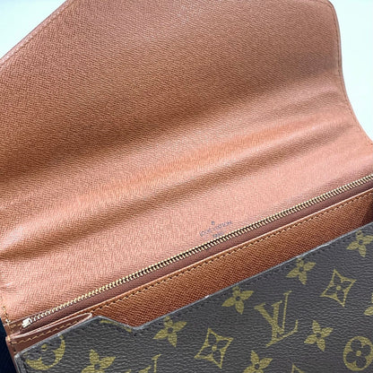 Louis Vuitton Concorde Monogram Key Leather Brown Handbag Gold — view 5