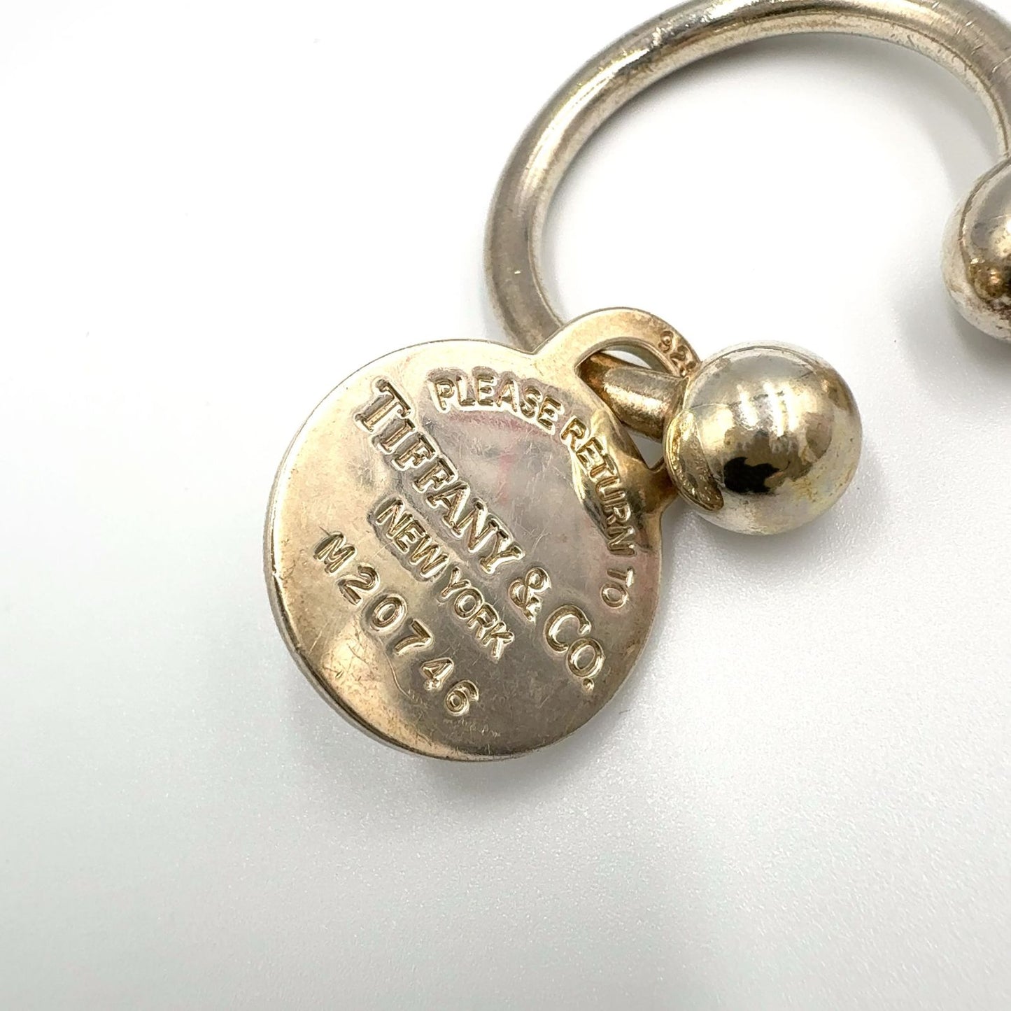 Tiffany & Co Return to Oval Silver Key Ring Key Holder — view 3