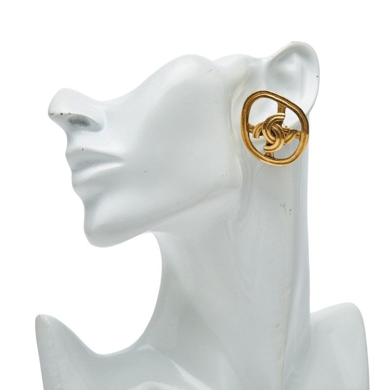 Chanel CC Logo Vintage Earrings Gold Plated — view 5