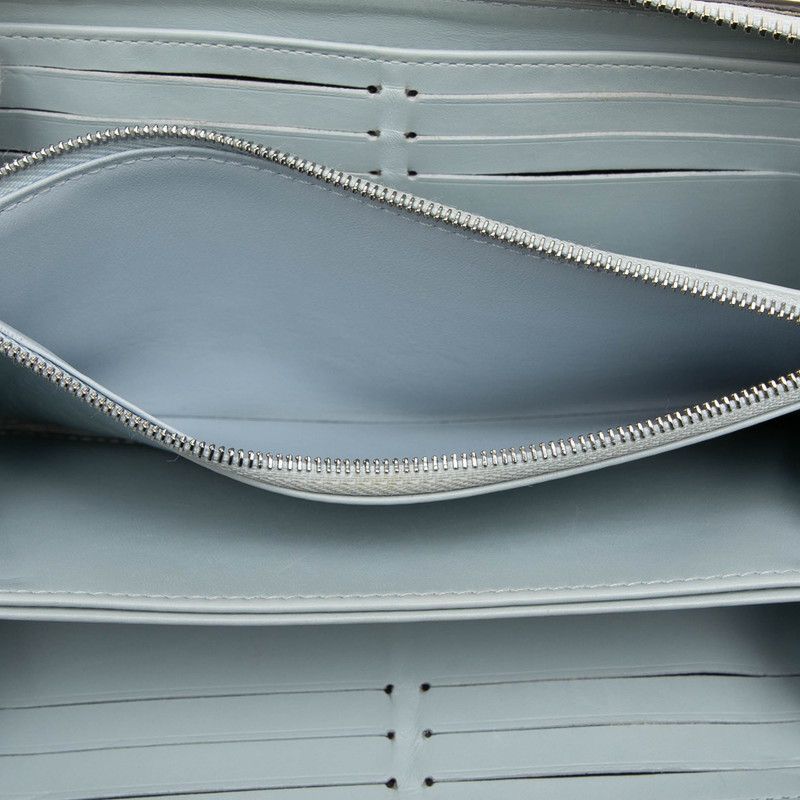 Louis Vuitton Monogram Mahina Zippy Wallet Light Blue Leather — view 4