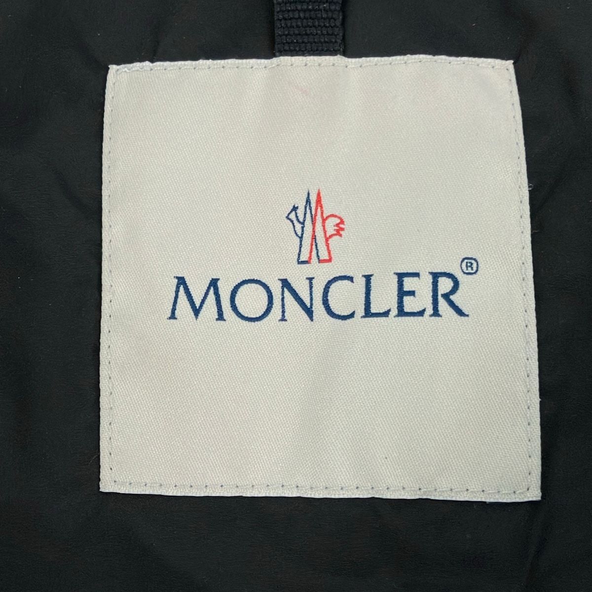 Moncler Down Jacket 00 XS Bourg Black Long Sleeve Winter — view 3