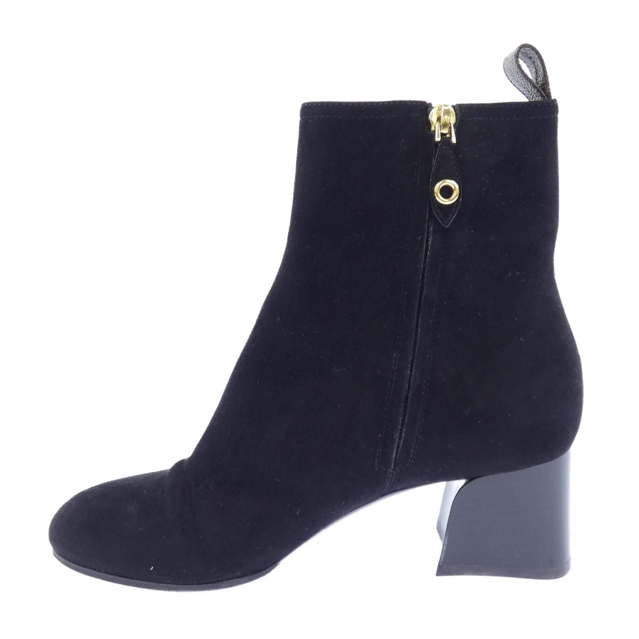 Louis Vuitton Gabi Line Boots — view 2