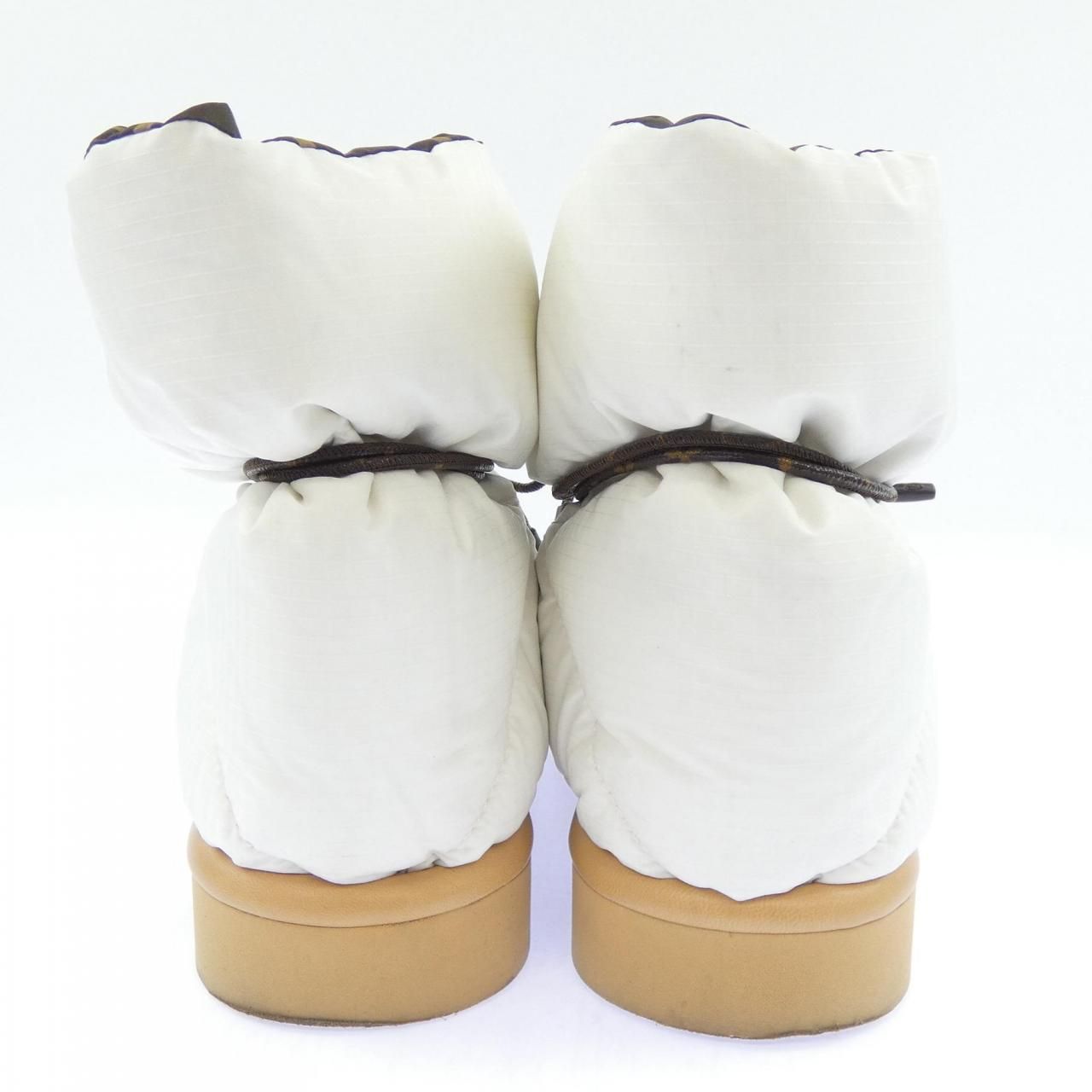 Louis Vuitton Monogram Pattern Pillow Line Boots — view 5