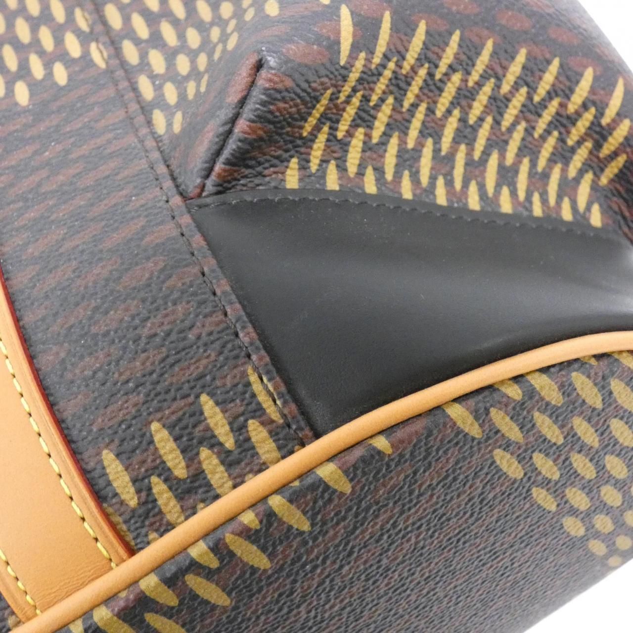 Louis Vuitton Damier Giant Christopher MM Backpack — view 4