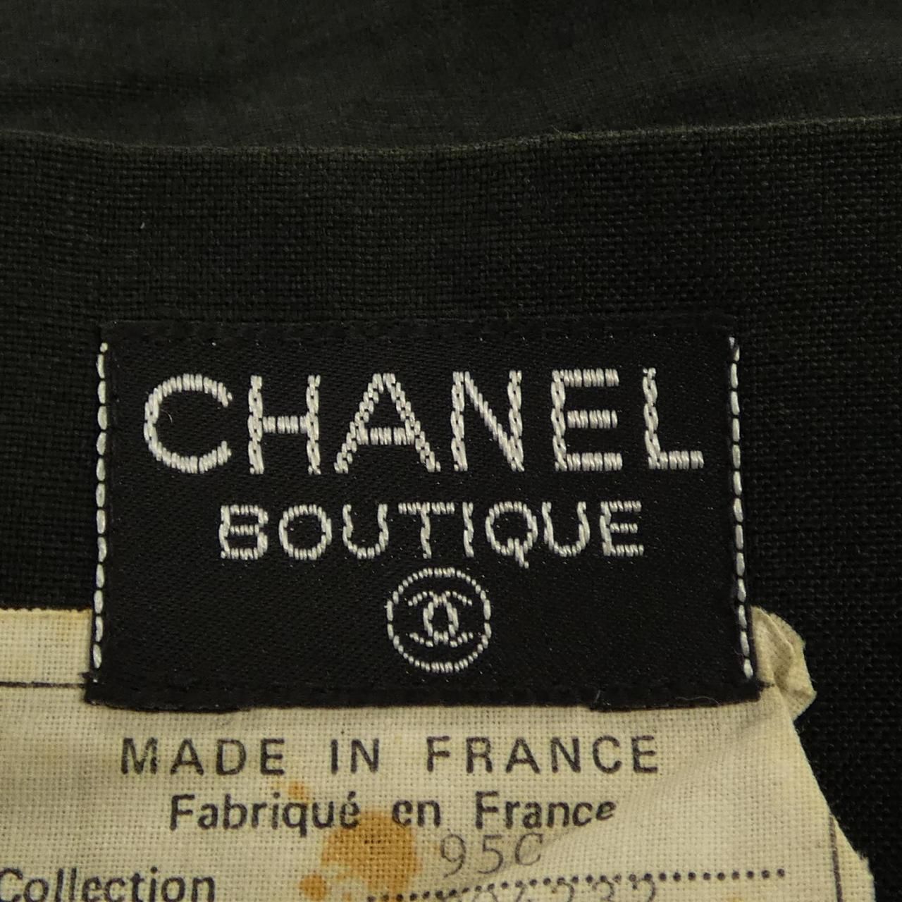 Chanel Vintage 95c Shorts — view 4