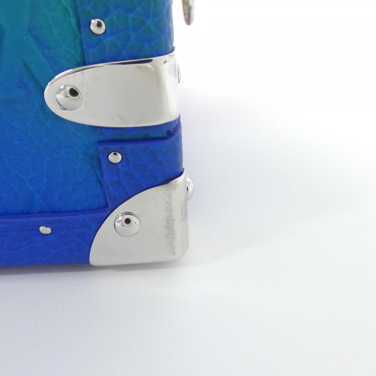 Louis Vuitton Taurillon Illusion Soft Trunk — view 2
