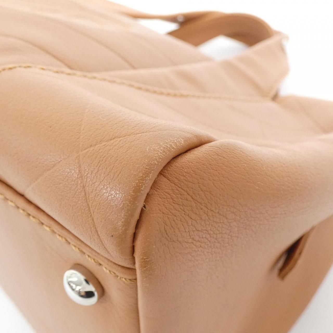 Chanel Boston Bag Travel Bags Beige — view 3