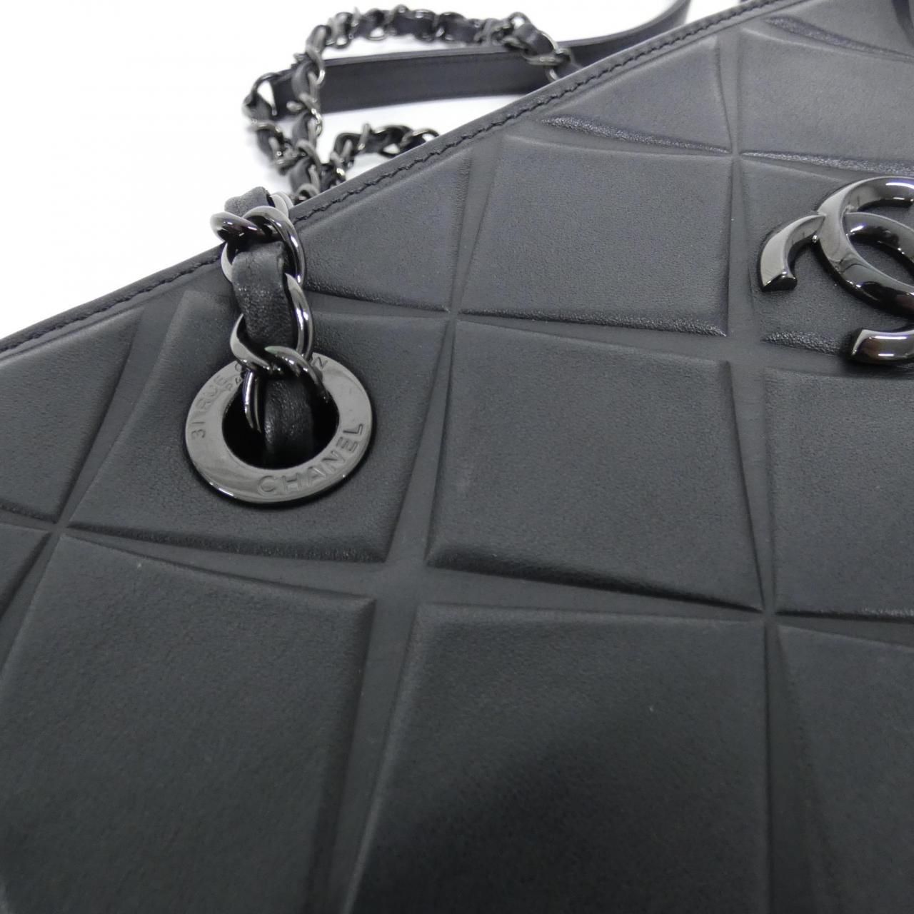 Chanel Shoulder Bag Black — view 5