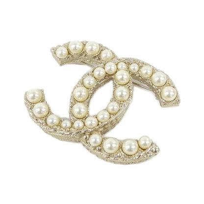 Chanel Brooch Gold
