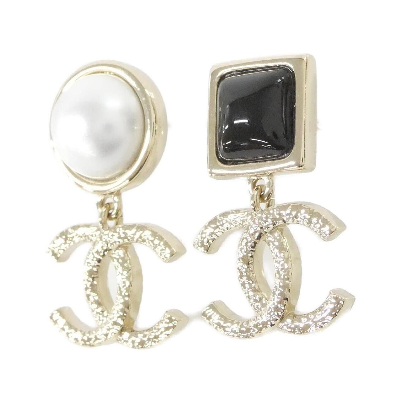 Chanel Earrings Gold — view 2