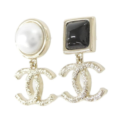Chanel Earrings Gold — view 2