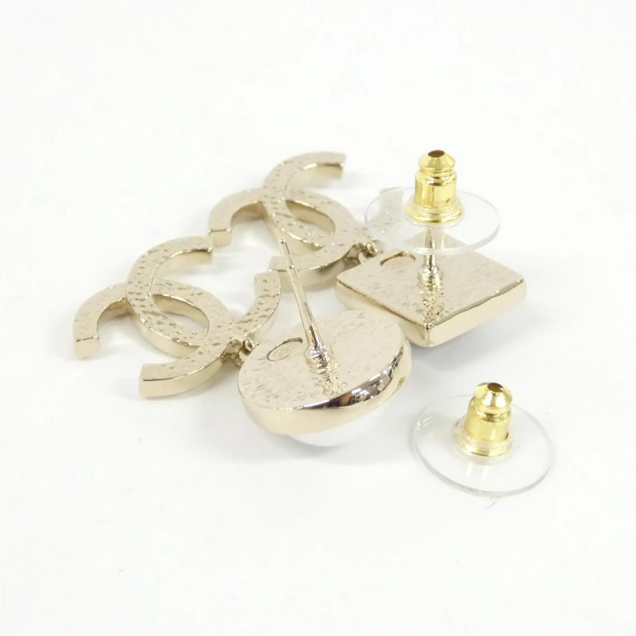 Chanel Earrings Gold — view 3
