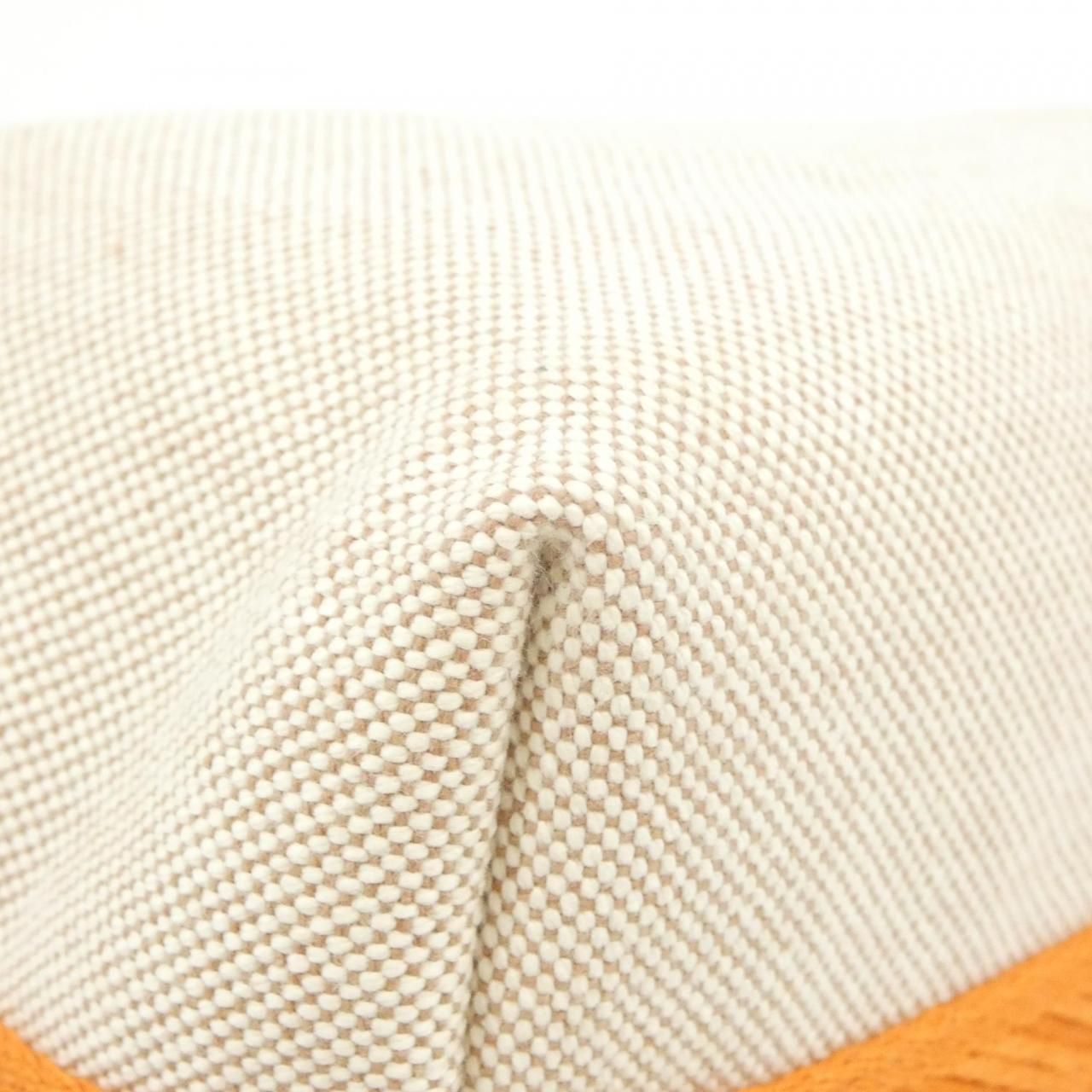 Hermes Zigzag Bride-a-Brac PM Pouch — view 3
