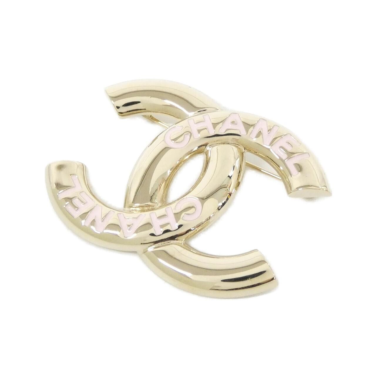 Chanel Brooch Gold