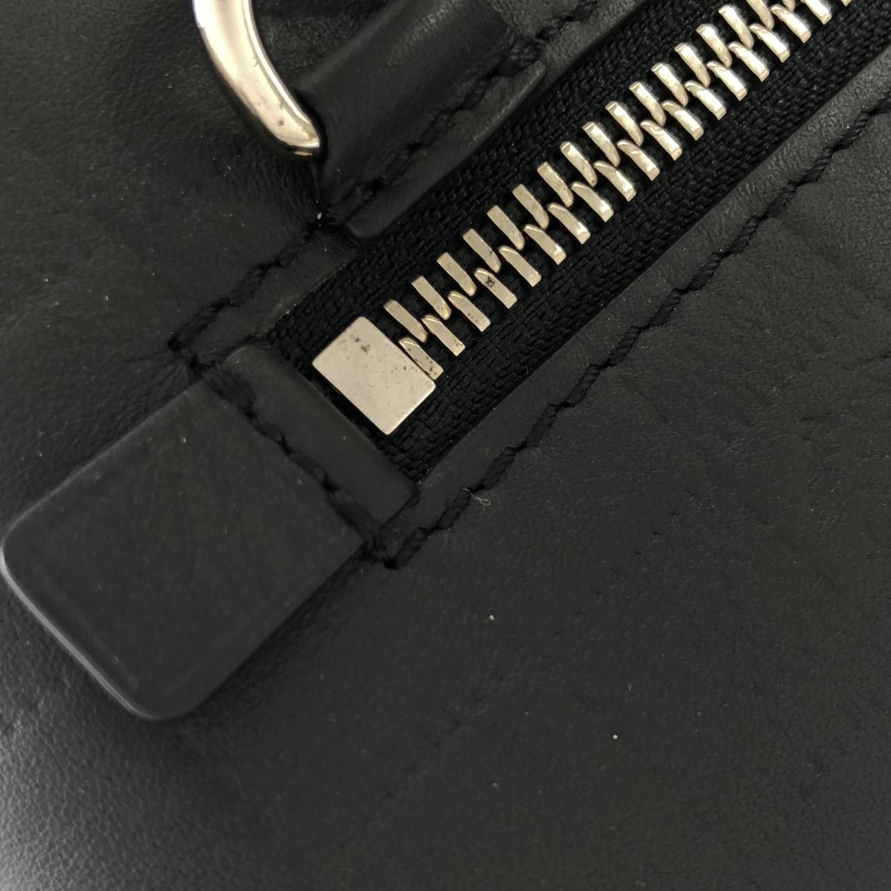 Louis Vuitton Damier Infini Takeoff Pouch — view 5