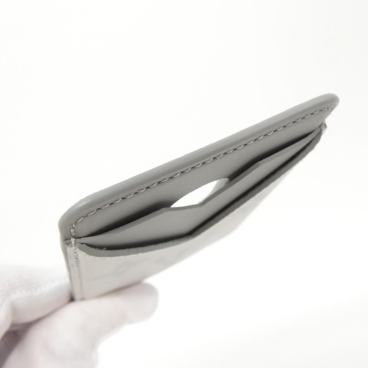 Louis Vuitton Taiga Llama Card Holder Magnet Case — view 3