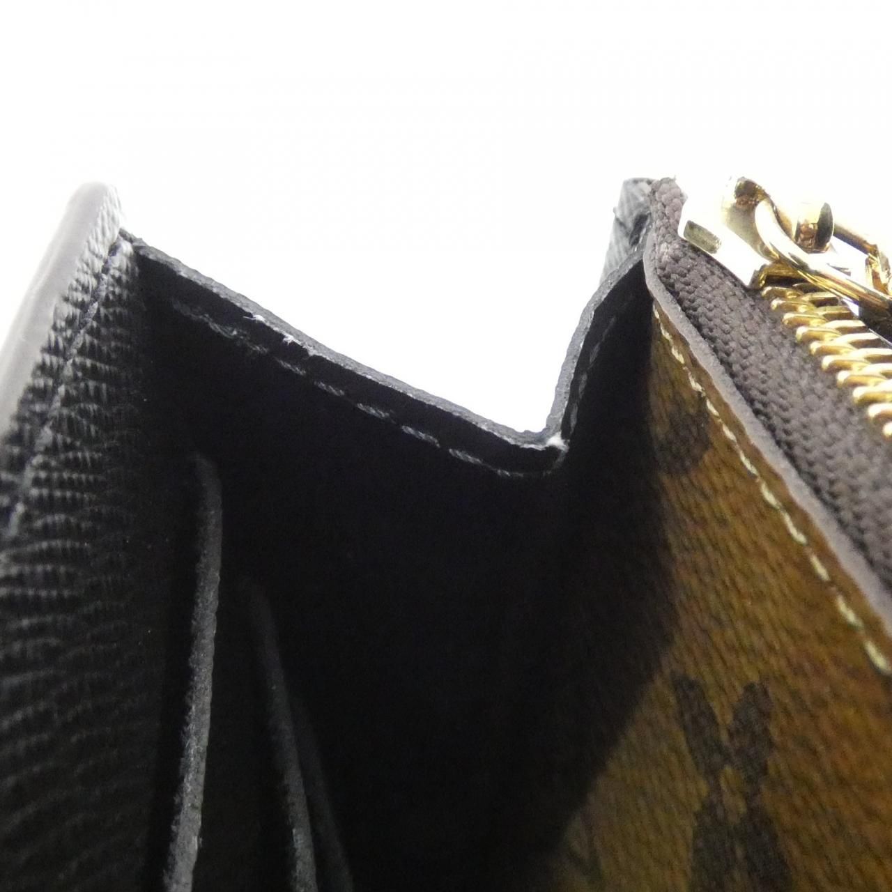 Louis Vuitton Monogram Giant Portefeuille Sarah Wallet — view 9