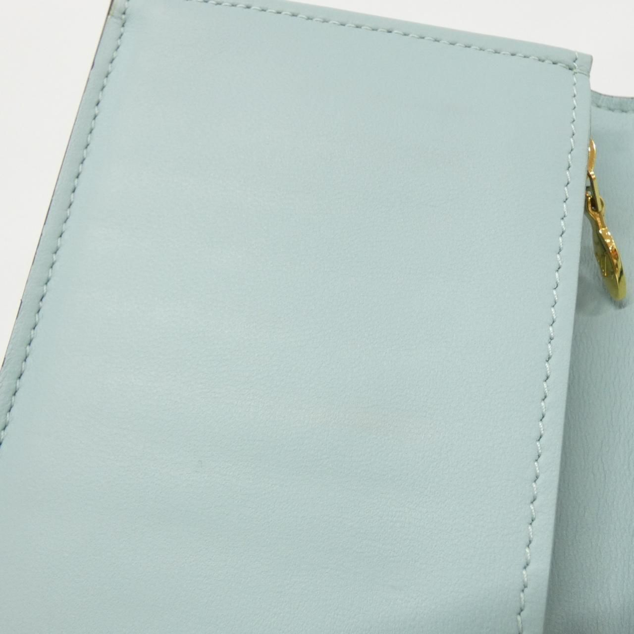 Louis Vuitton LV Vertical Wallet — view 8