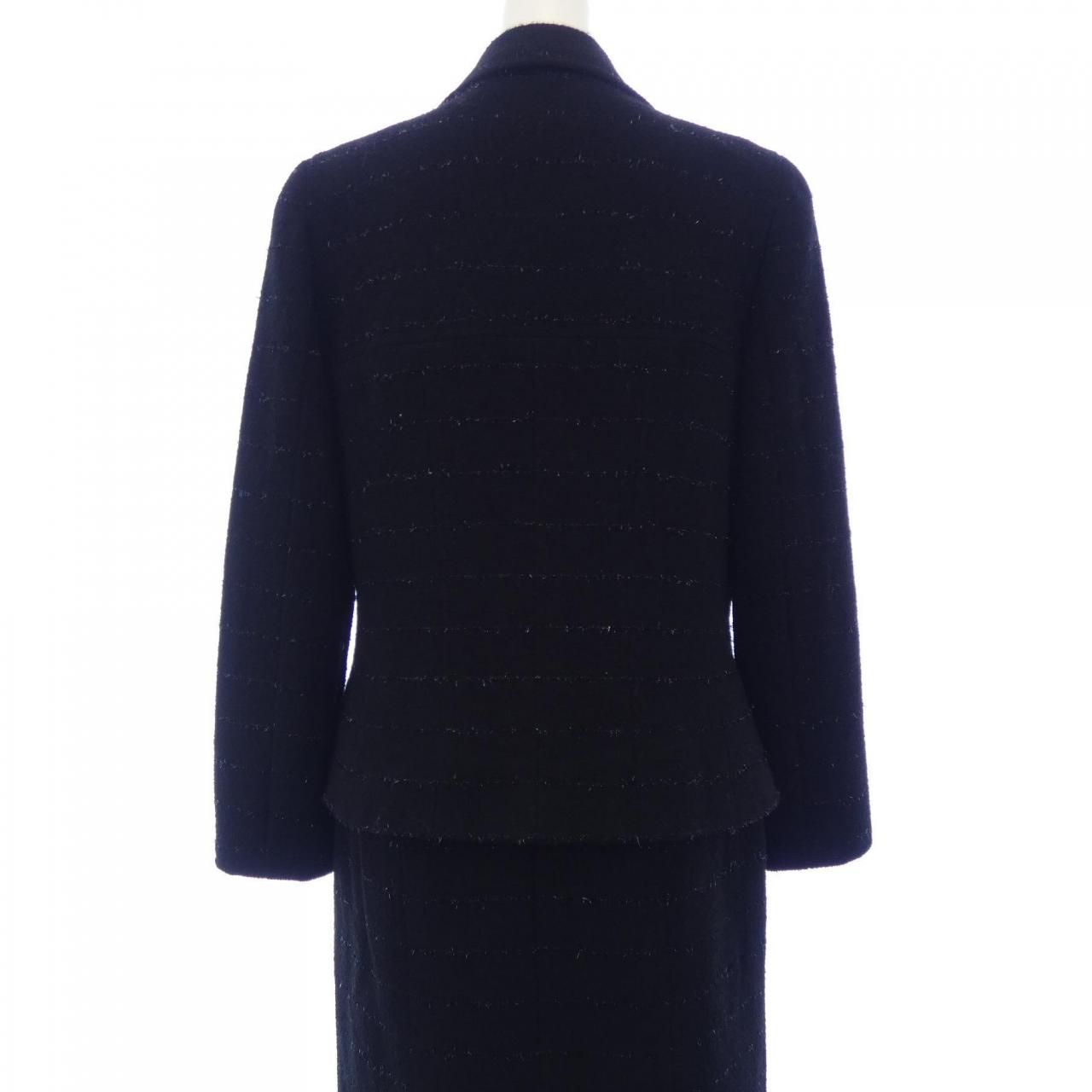 Chanel Vintage Suit Black — view 2