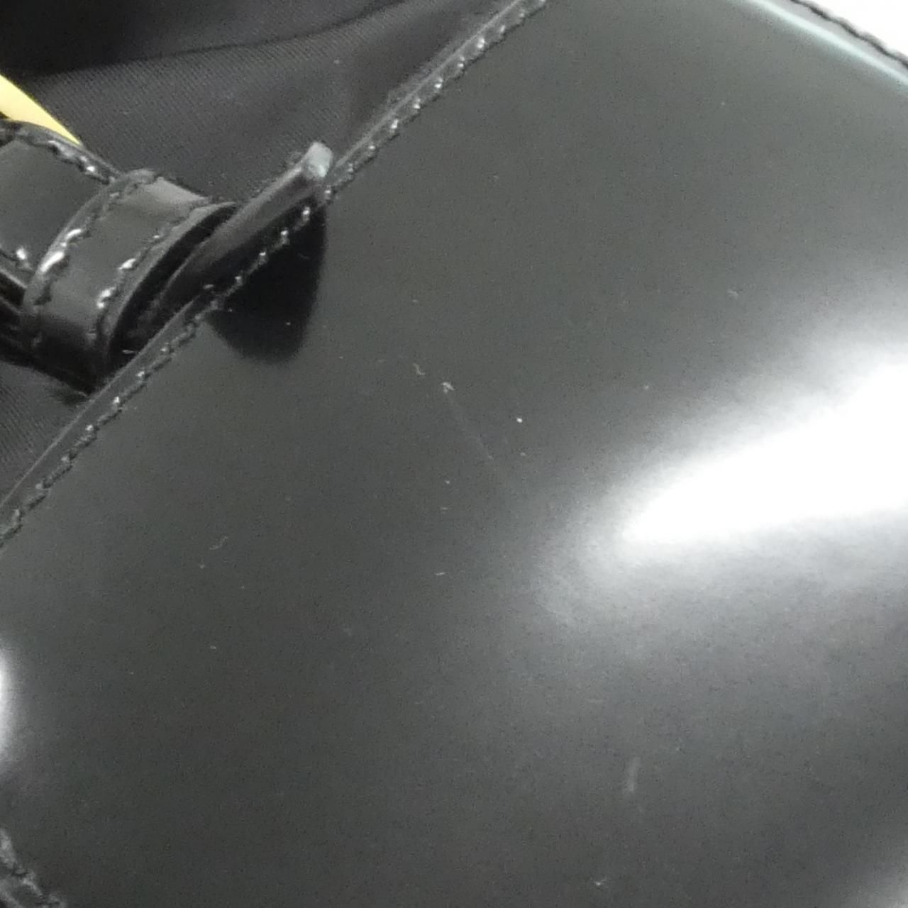 Prada Shoulder Bag Gold — view 5