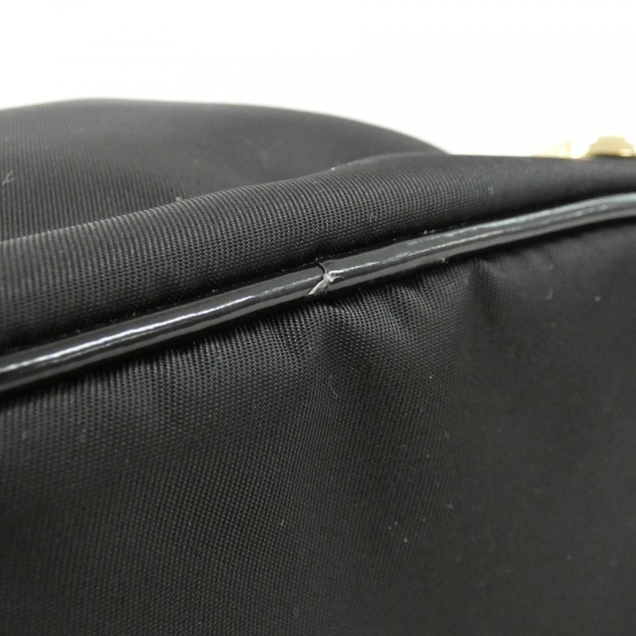 Prada Shoulder Bag Gold — view 3