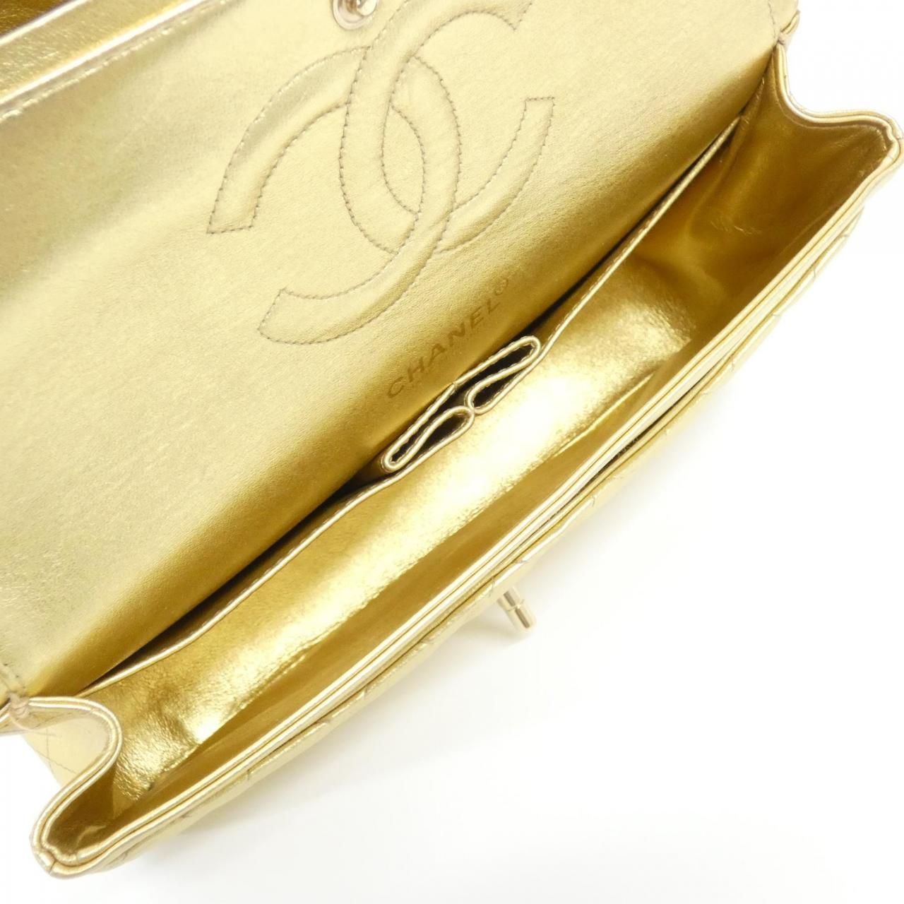 Chanel Shoulder Bag Gold — view 8
