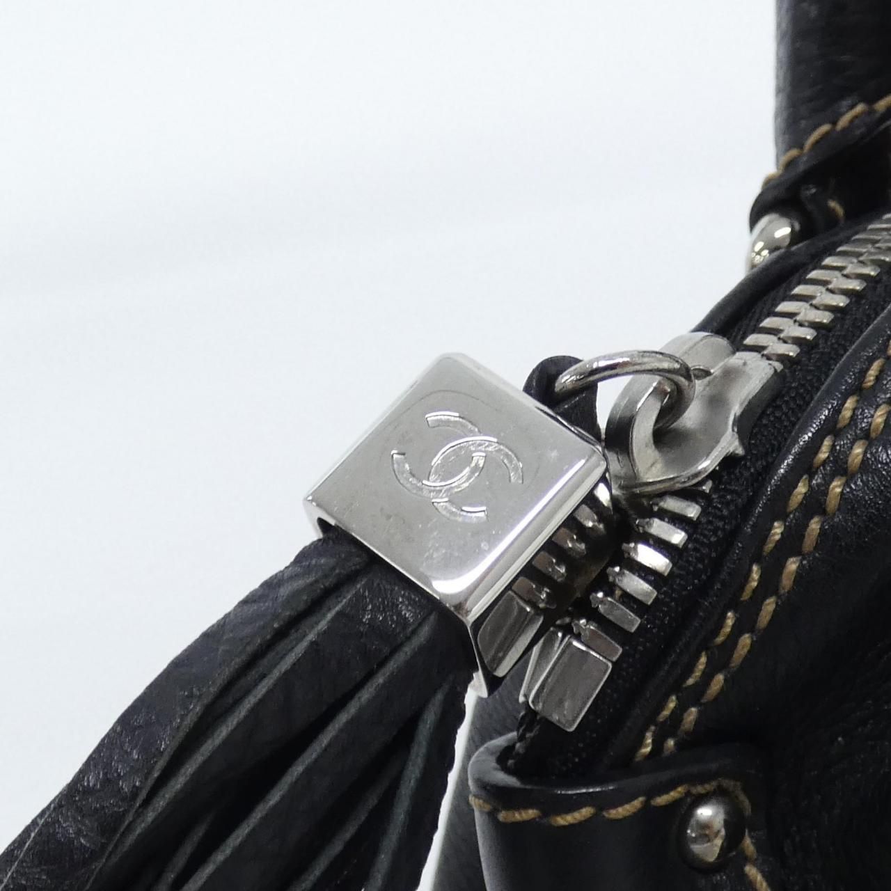 Chanel Vintage Bag Handbag Black — view 5