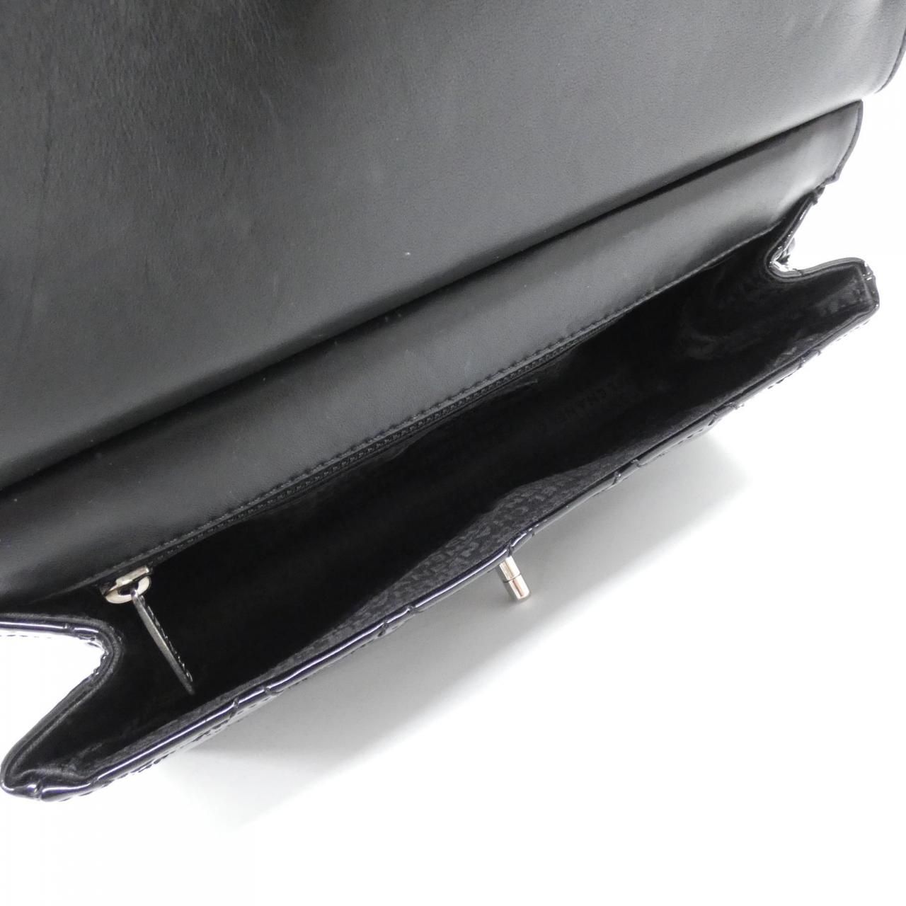 Chanel Shoulder Bag Black — view 8