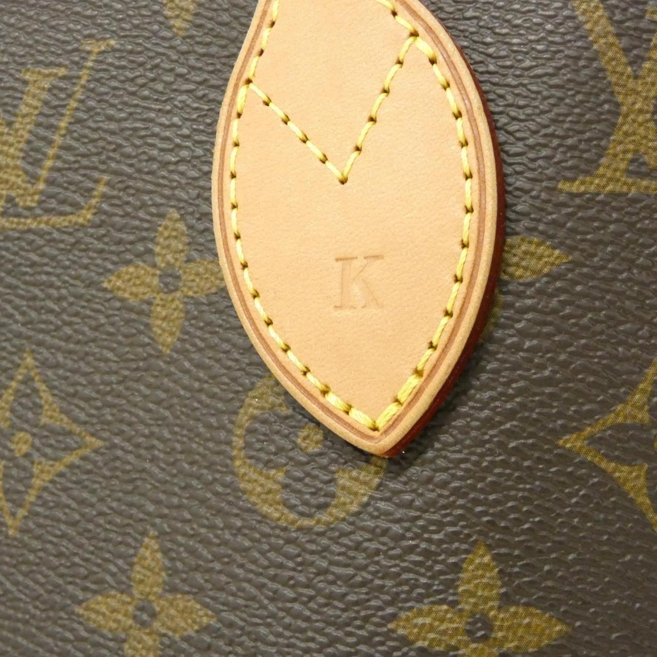 Louis Vuitton Monogram Neverfull MM — view 3