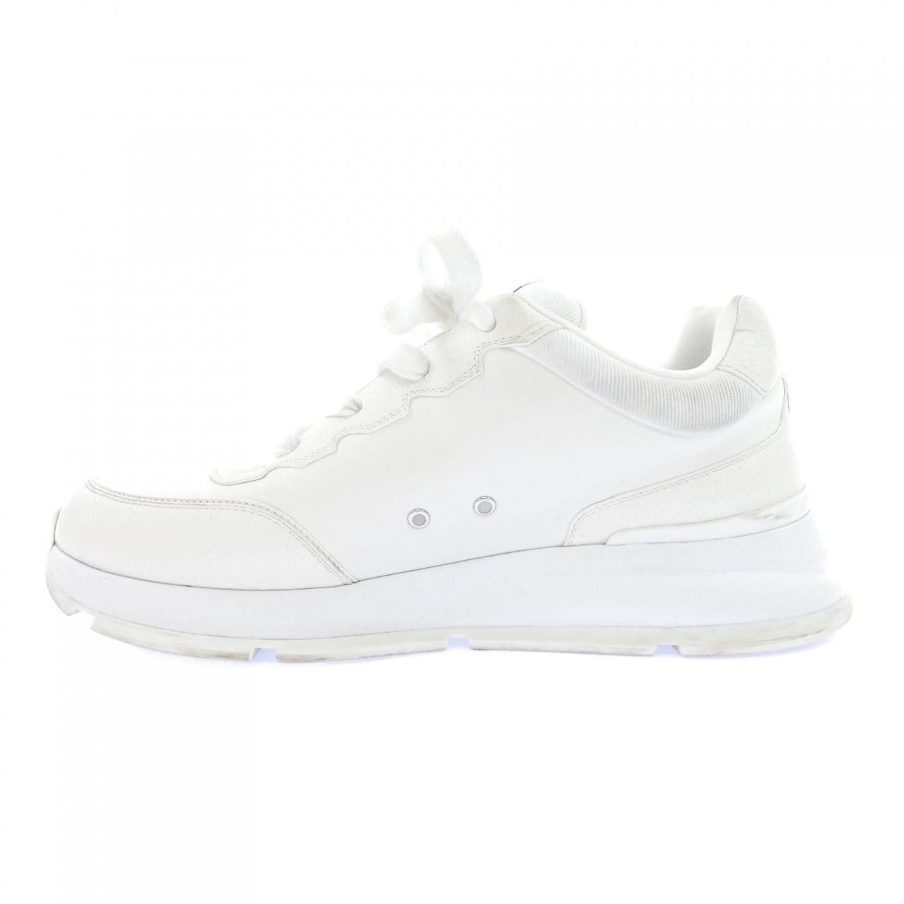 Louis Vuitton LV Classic Sneakers — view 2