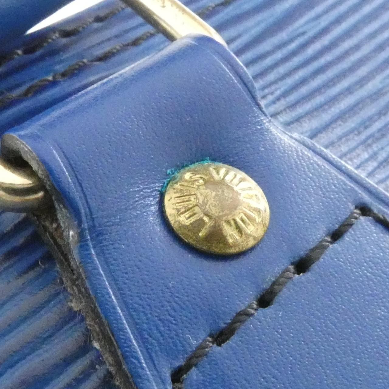 Louis Vuitton Epi Speedy 30 cm Boston — view 4