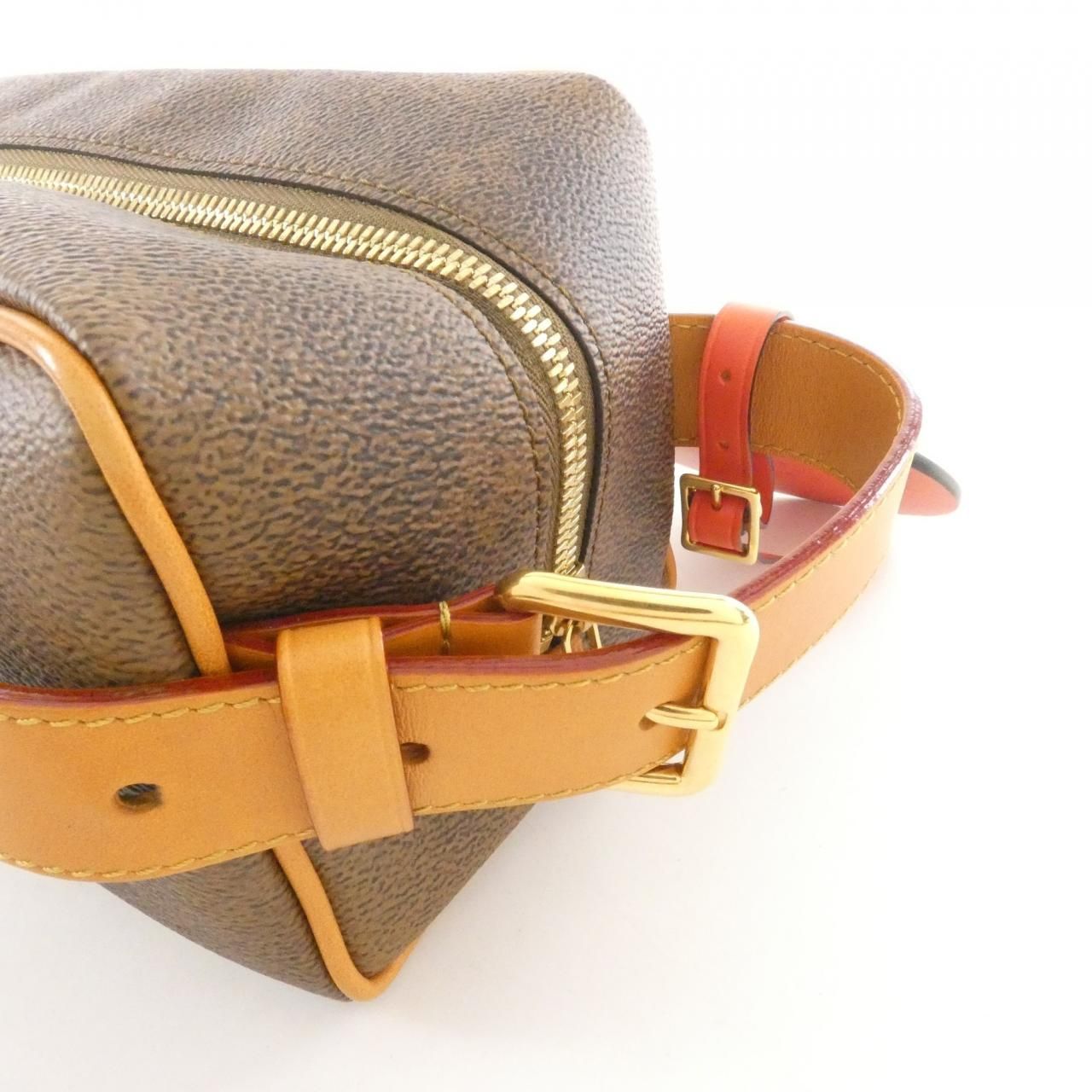 Louis Vuitton Monogram Locker Dopp Kit Pouch — view 4