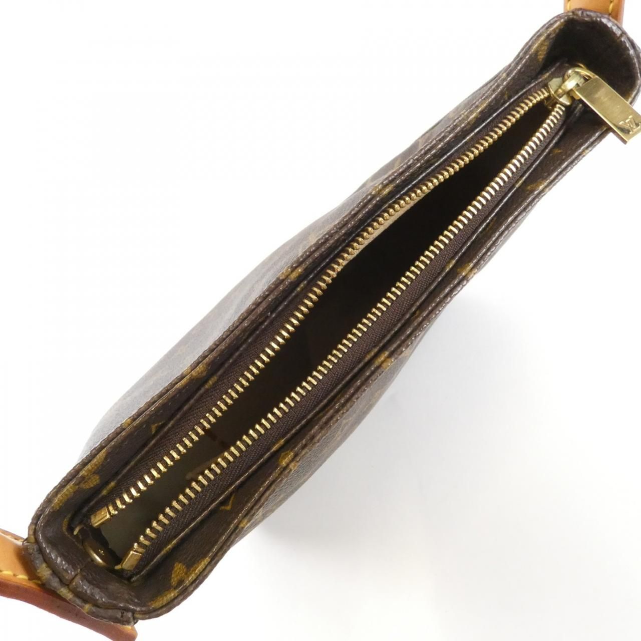 Louis Vuitton Monogram Looping MM Shoulder — view 8