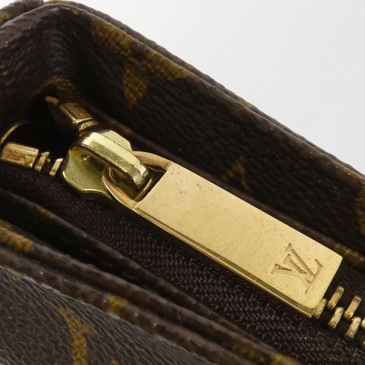 Louis Vuitton Monogram Looping MM Shoulder — view 4