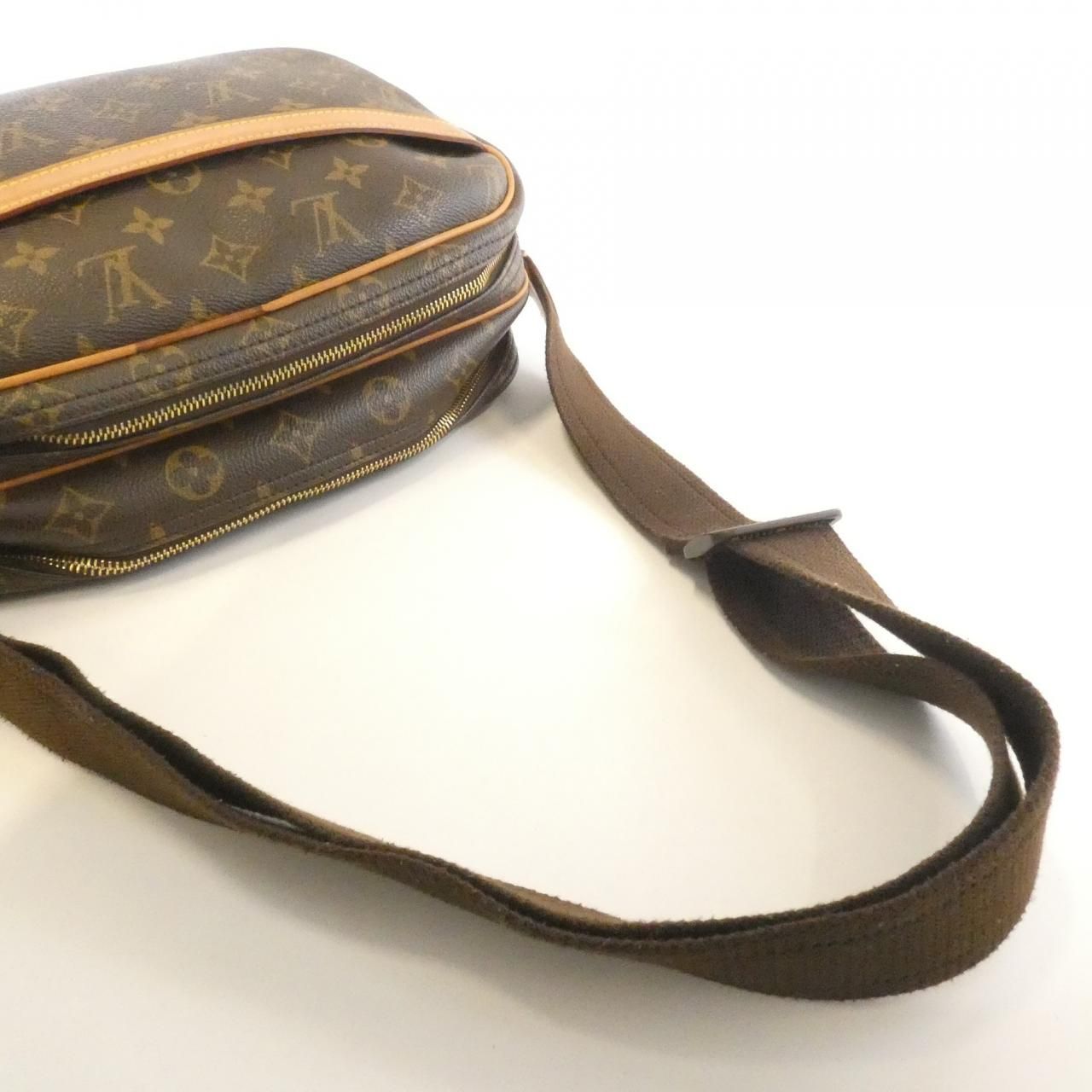Louis Vuitton Monogram Reporter 28 cm Shoulder — view 5