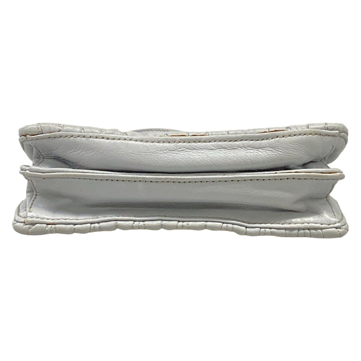 Miu Miu Shoulder Bag Matelasse Light Gray Kiss Lock Strap Removable Leather — view 5