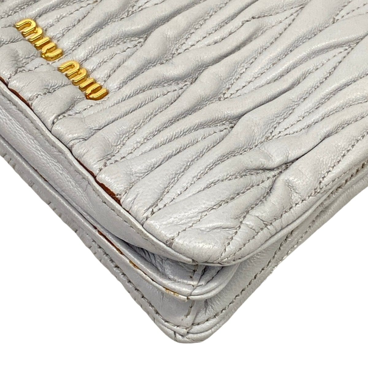 Miu Miu Shoulder Bag Matelasse Light Gray Kiss Lock Strap Removable Leather — view 6