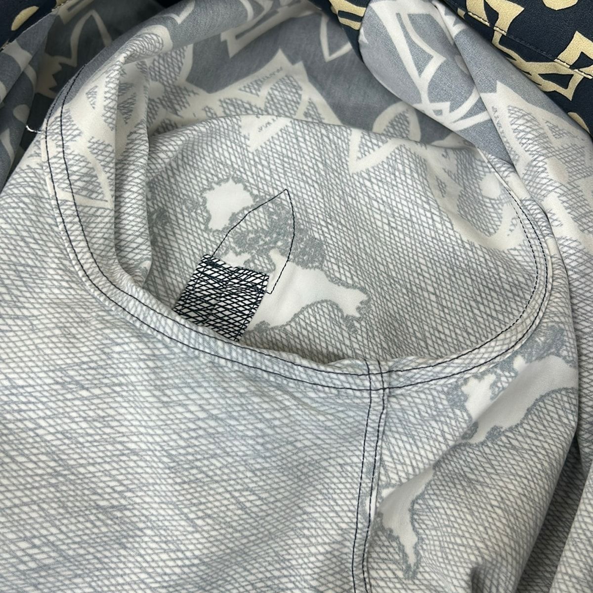 Louis Vuitton Short Sleeve Shirt XL LV Wax Short Monogram Fs8 Dark Navy White — view 9