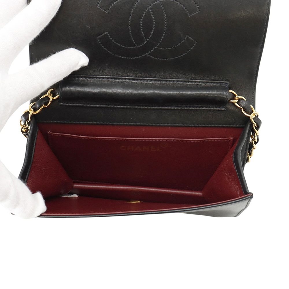Chanel Chain Shoulder Bag Quilted CC Logo Lambskin Black — view 5