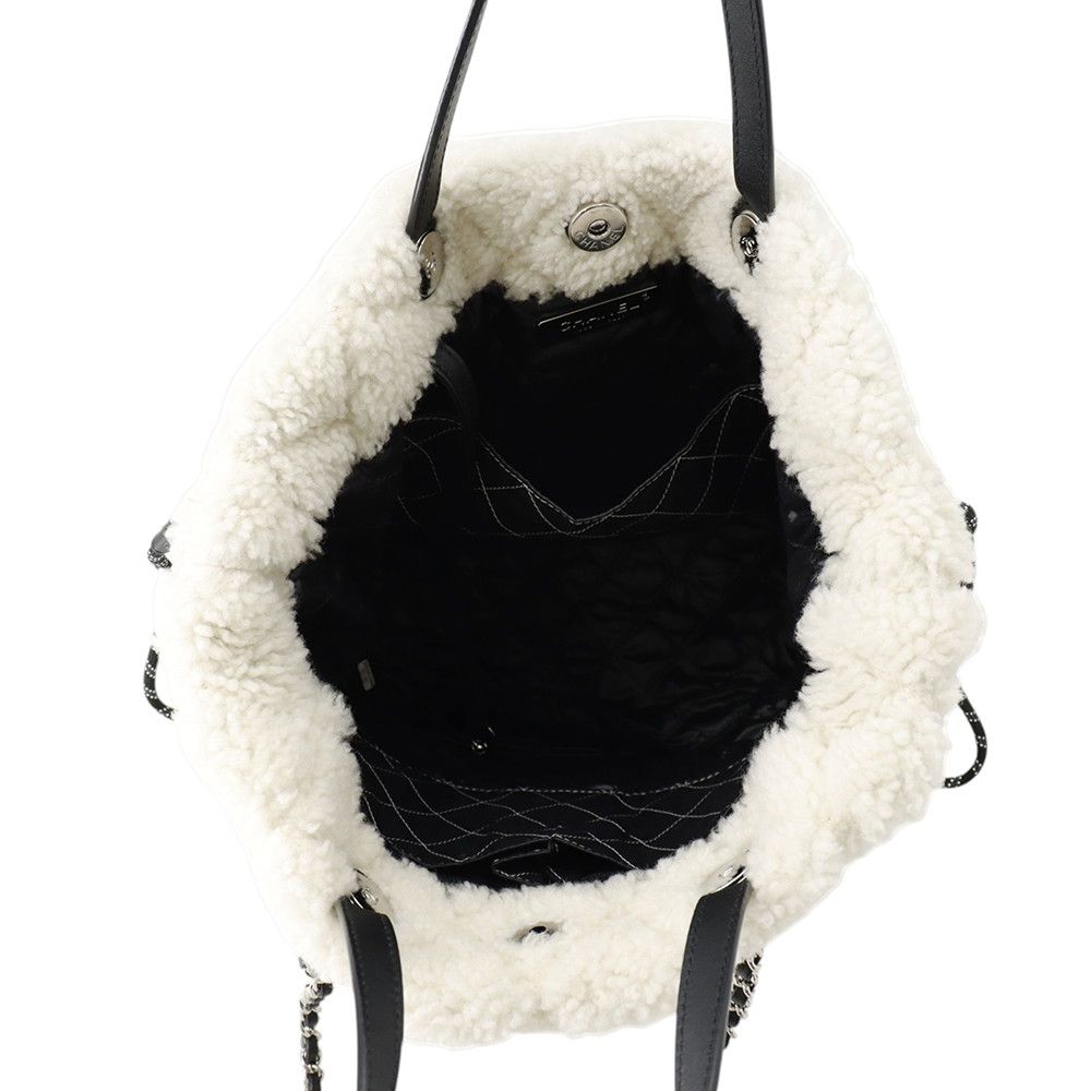 Chanel Tote CC Logo Coconage Tweed Shearling Drawstring White — view 6