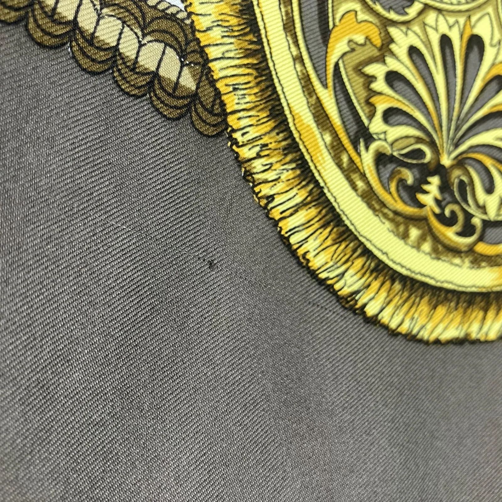 Hermes Large Scarf Shawl Khaki Bicolor Selles a Housse Cover Sitting on — view 4