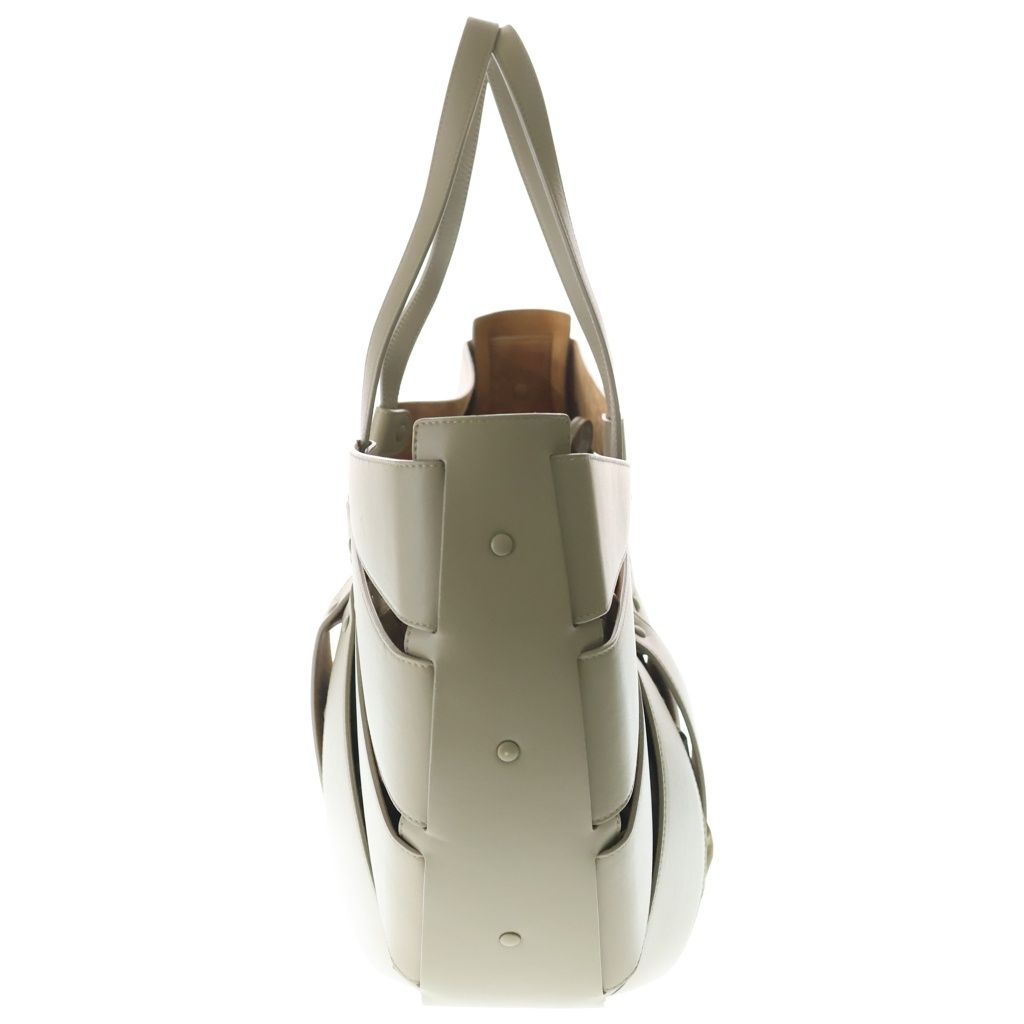 Bottega Veneta the Shell Nylon Leather Large Tote Beige — view 3