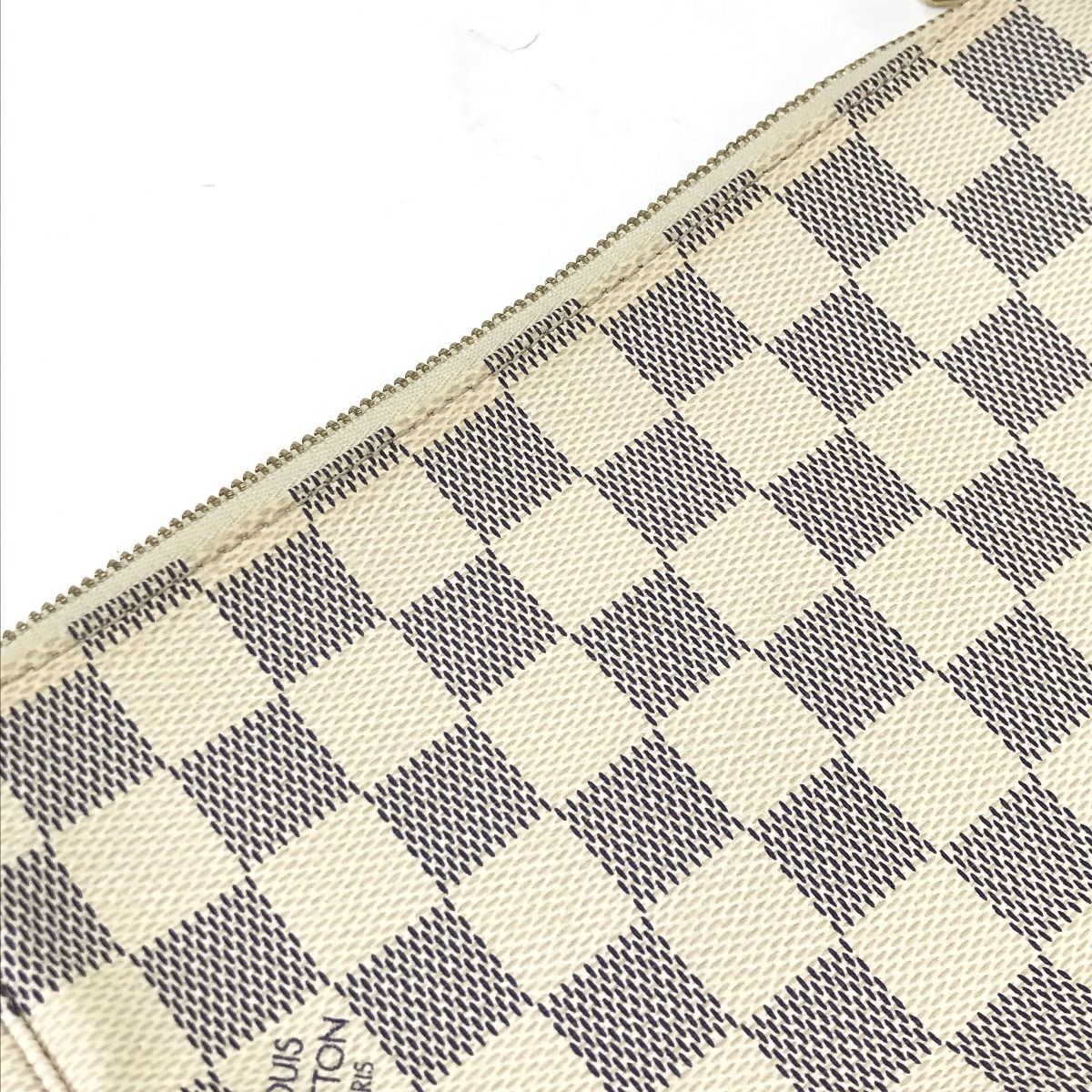 Louis Vuitton Handbag Damier Azur Pochette White — view 6