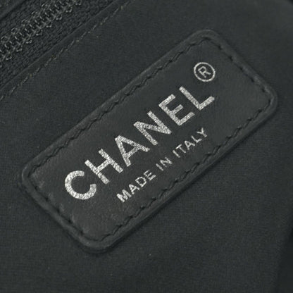 Chanel Quilted Tote Lambskin Navy Blue Gunmetal CC Logo Chain Shoulder — view 8