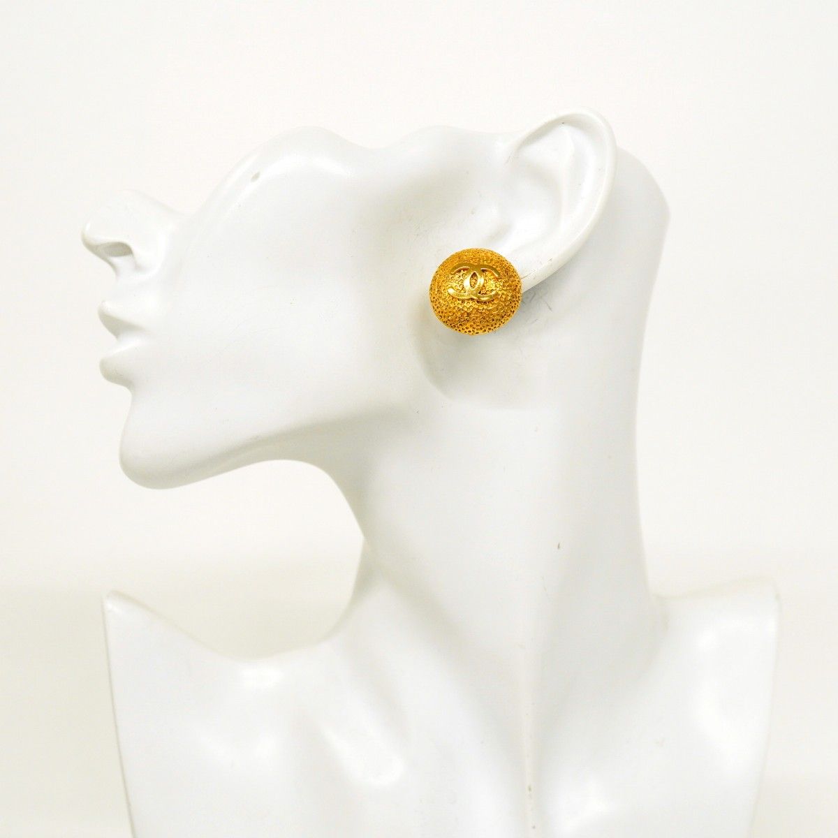 Chanel Earrings Vintage CC Logo Round — view 5