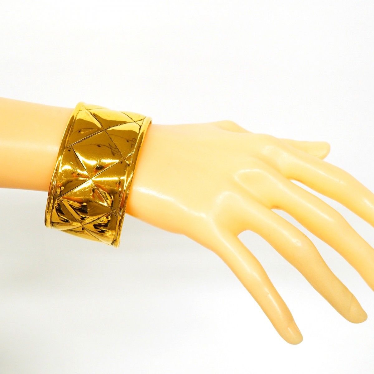 Chanel Bangle Vintage CC Logo Quilted Gold Plated Bracelet — view 6