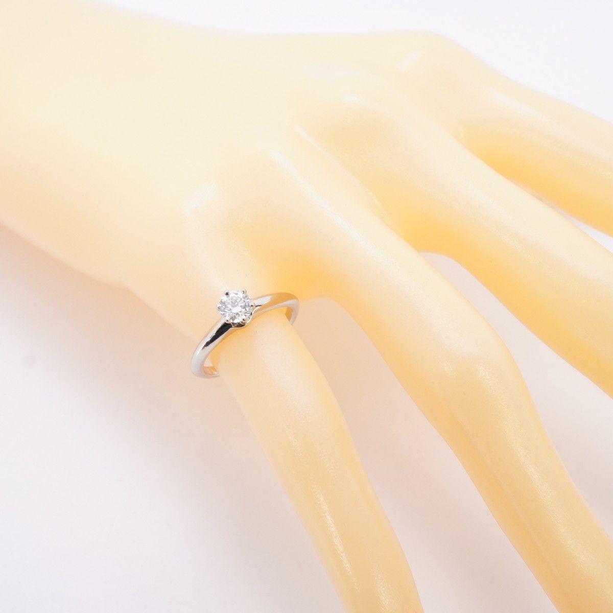 Tiffany & Co Ring Solitaire Platinum Diamond — view 8